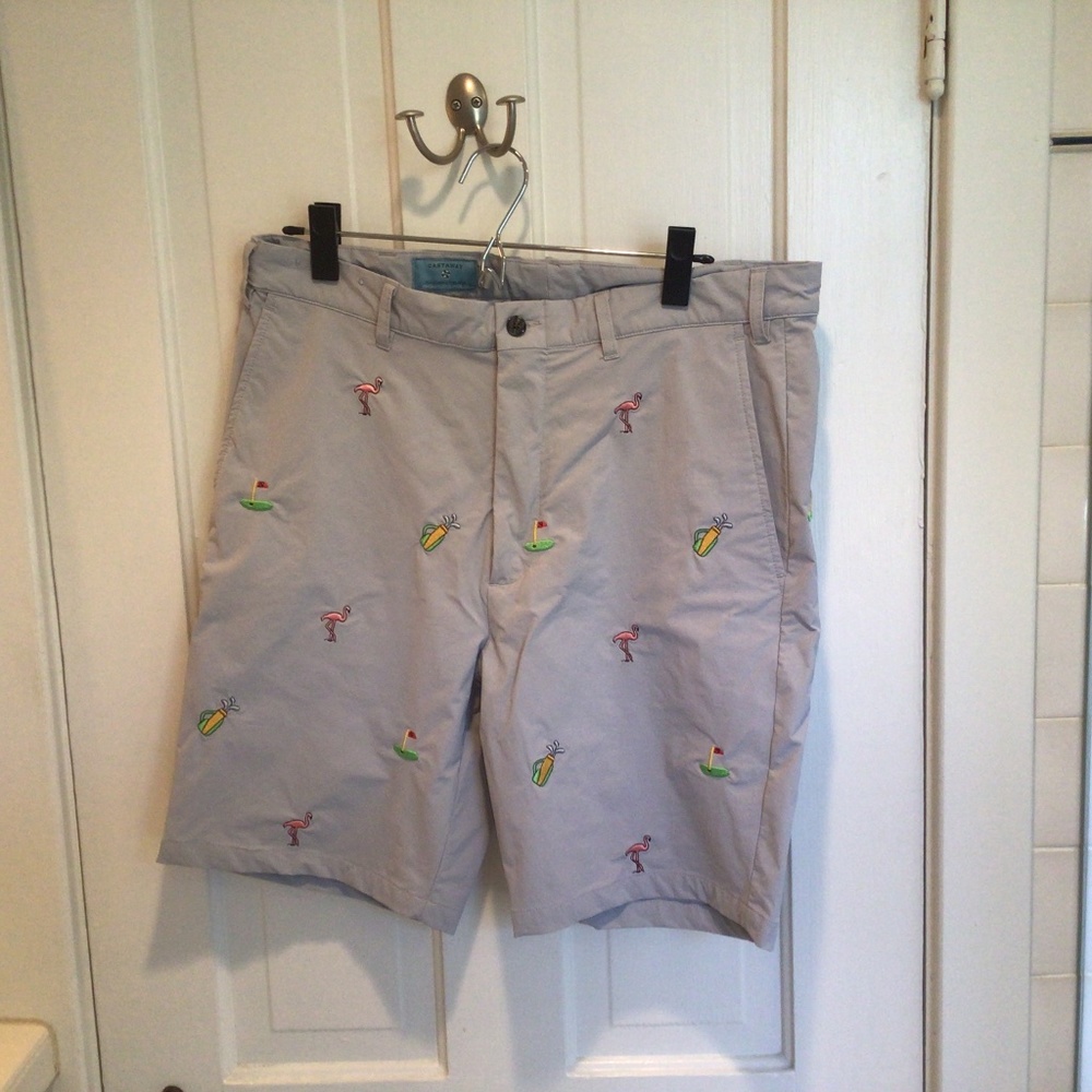 Castaway Men light gray shorts. Waist 35